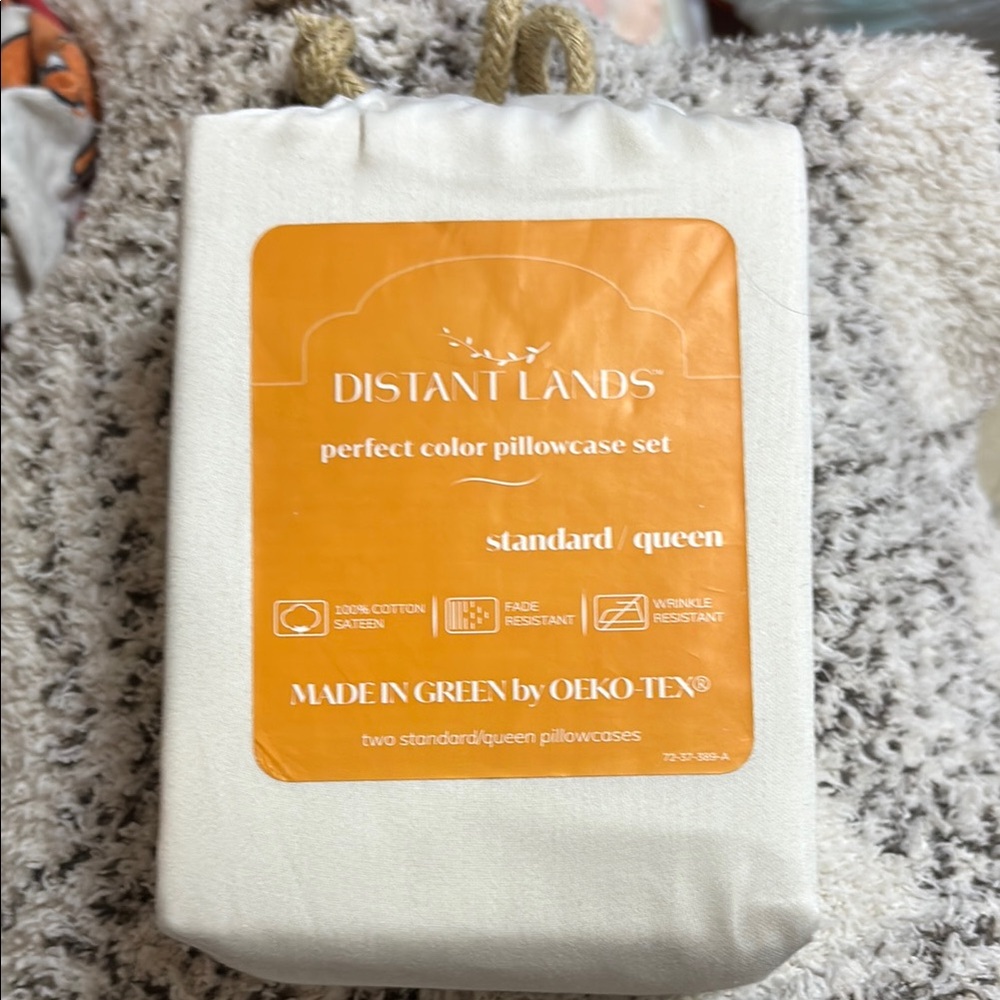 Distant Lands Cream Pillowcase Set